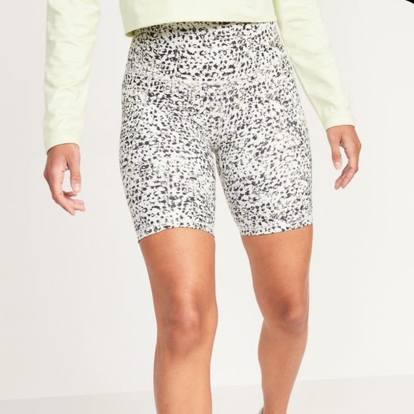 Old Navy Pants - Old Navy Powersoft 8” Biker Shorts